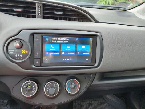 Toyota Yaris érintőképernyő